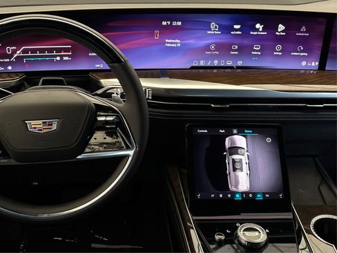New 2026 Cadillac Escalade ESV Platinum Sport w/ LPO, ONYX Package image 16