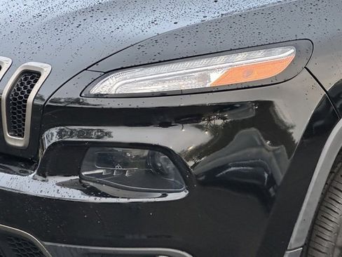 Used 2017 Jeep Cherokee 75th Anniversary image 10