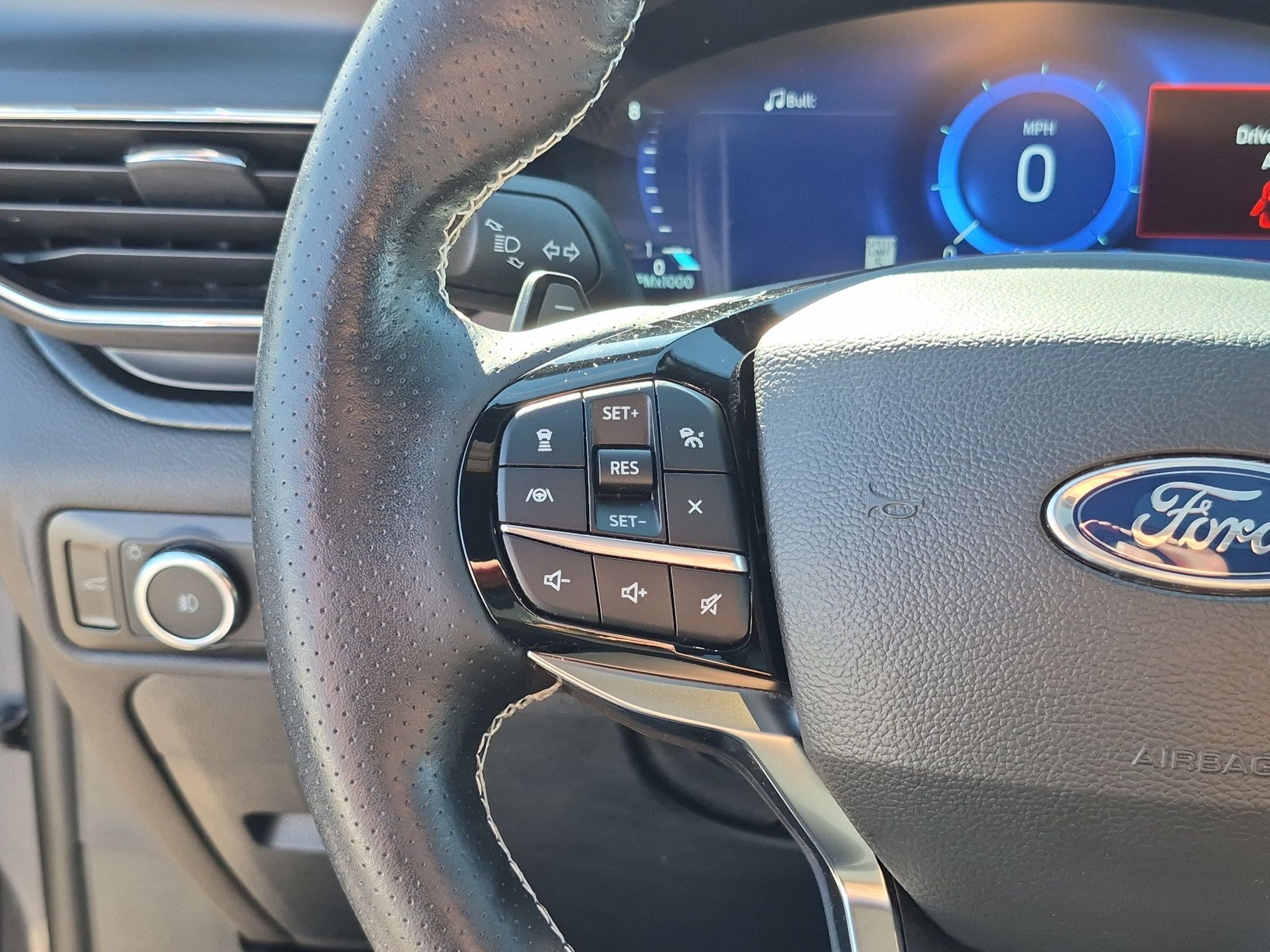 Used 2023 Ford Explorer ST w/ Equipment Group 401A AWD/4WD image 18