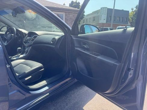 Used 2014 Chevrolet Cruze LT FWD image 14