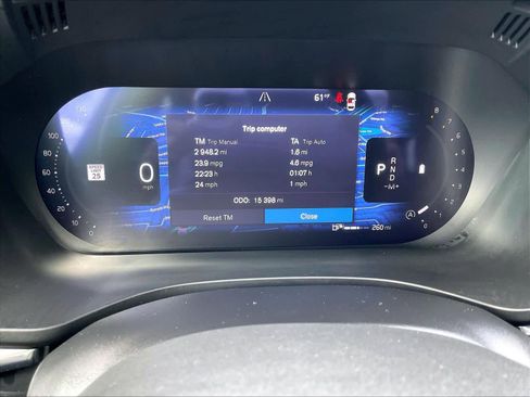 Used 2025 Volvo XC60 B5 Core image 23