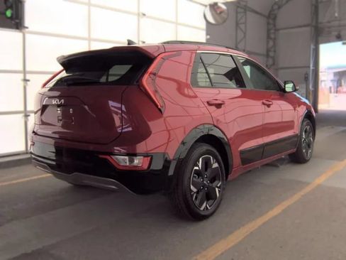 Used 2023 Kia Niro Wind w/ Wind Preserve Package FWD image 6