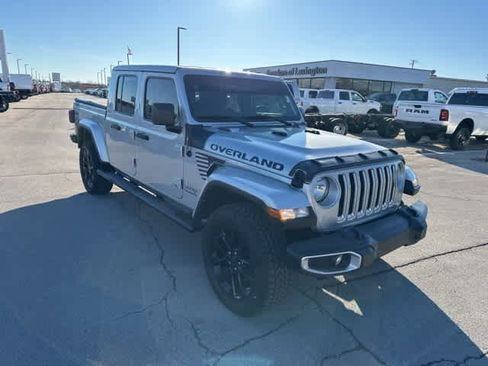 Used 2023 Jeep Gladiator Overland image 24