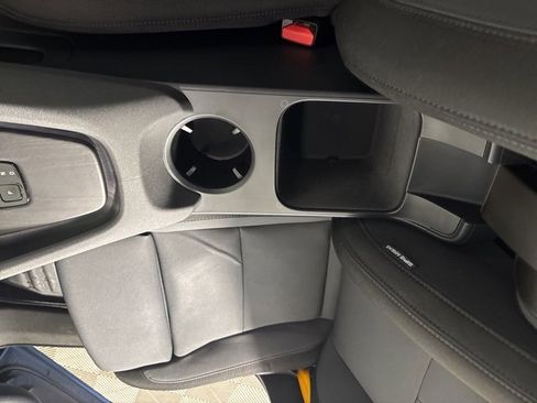 Used 2021 Polestar Polestar 2 w/ Performance Package image 19