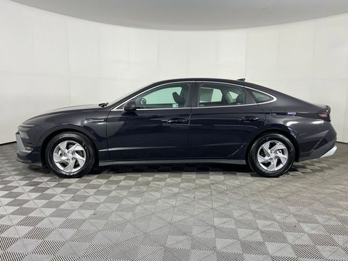 Used 2025 Hyundai Sonata SE image 9