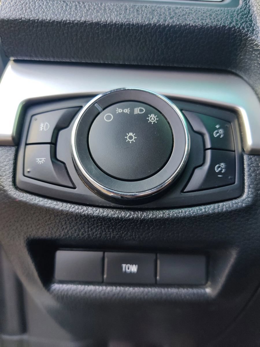 Used 2016 Ford Explorer XLT AWD/4WD image 30