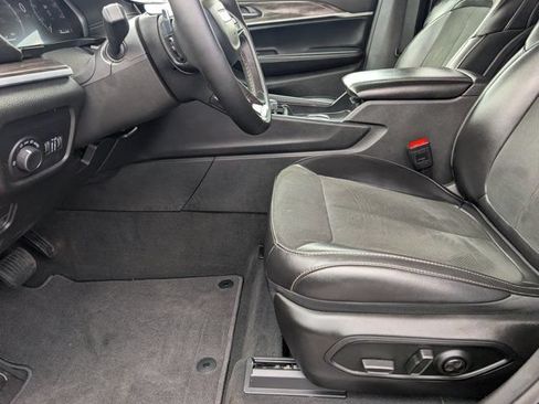 Used 2026 Jeep Grand Cherokee Altitude RWD image 15