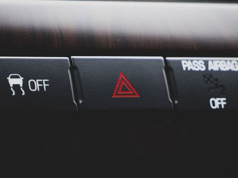 Used 2012 Ford F150 Lariat w/ Lariat Chrome Pkg image 16