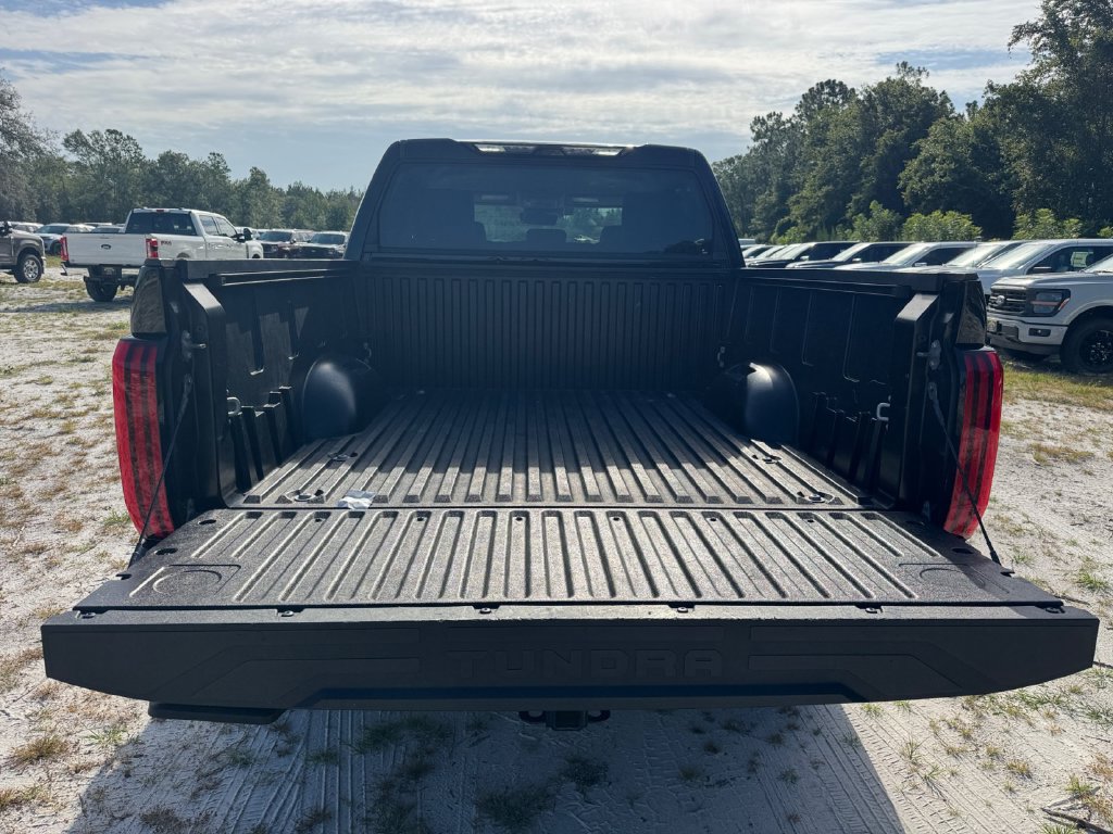 Used 2024 Toyota Tundra Limited AWD/4WD image 33