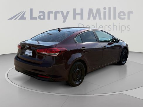 Used 2018 Kia Forte LX FWD image 5