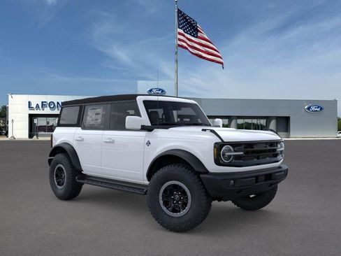 New 2025 Ford Bronco Outer Banks w/ Sasquatch Package AWD/4WD image 7