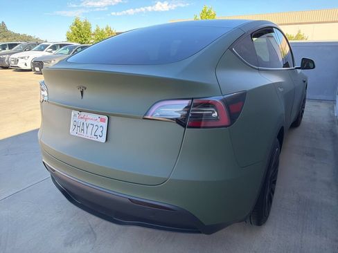 Used 2023 Tesla Model Y Long Range AWD/4WD image 4