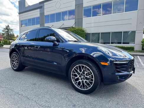 Used 2018 Porsche Macan Sport Edition AWD/4WD image 1