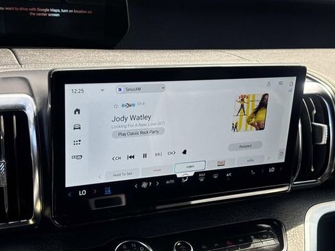 Used 2025 Ford Expedition Tremor image 11