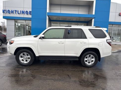 Used 2019 Toyota 4Runner SR5 image 2