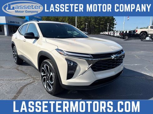 New 2026 Chevrolet Trax RS w/ Driver Confidence Package FWD image 1