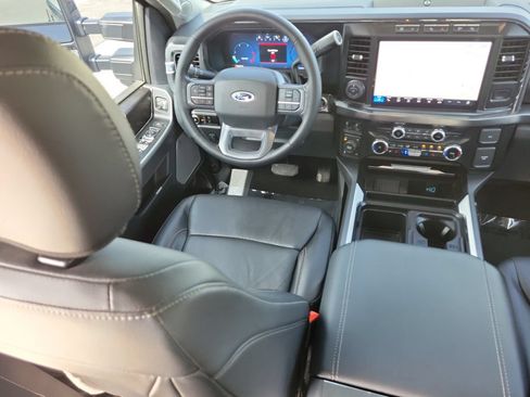 Used 2023 Ford F250 Lariat w/ Lariat Ultimate Package AWD/4WD image 10
