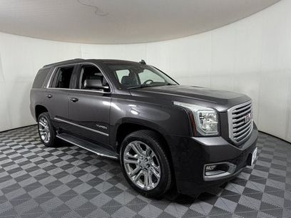 Used 2017 GMC Yukon SLT w/ Premium Edition