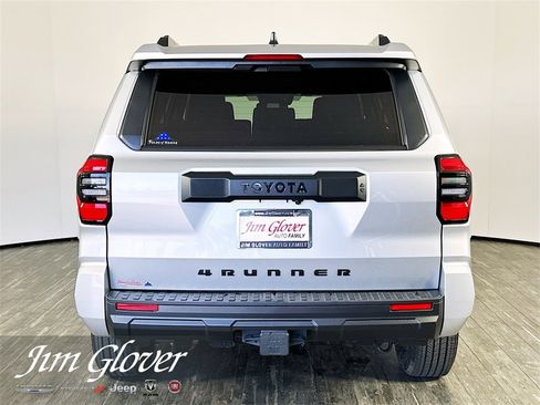 Used 2025 Toyota 4Runner SR5 image 8