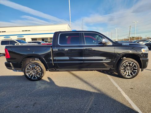 Used 2025 RAM 1500 Limited image 3