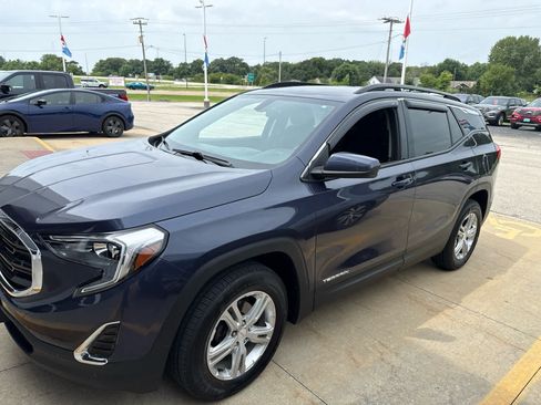 Used 2018 GMC Terrain SLE AWD/4WD image 5