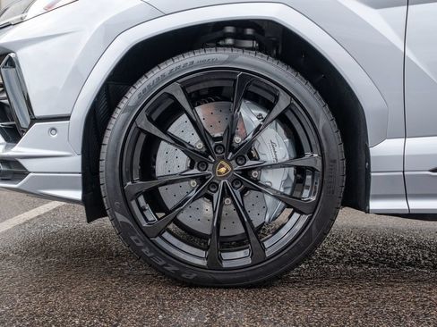 Used 2024 Lamborghini Urus S AWD/4WD image 8