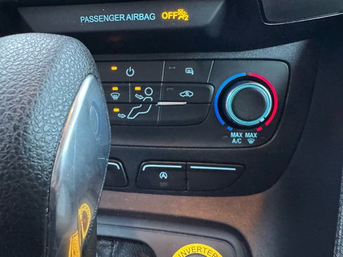 Used 2022 Ford Transit Connect XL image 19