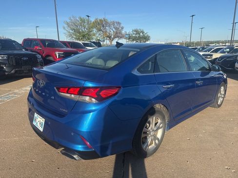 Used 2019 Hyundai Sonata Limited w/ Ultimate Package 04 image 3