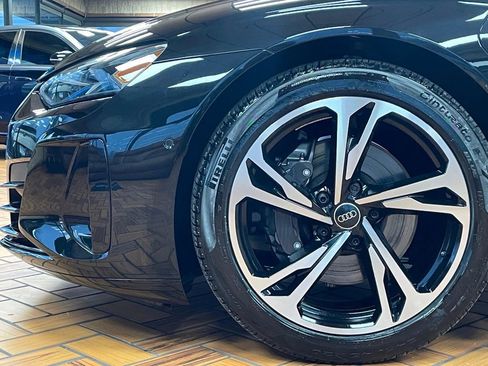 Used 2024 Audi e-tron GT Prestige w/ Prestige Package image 5