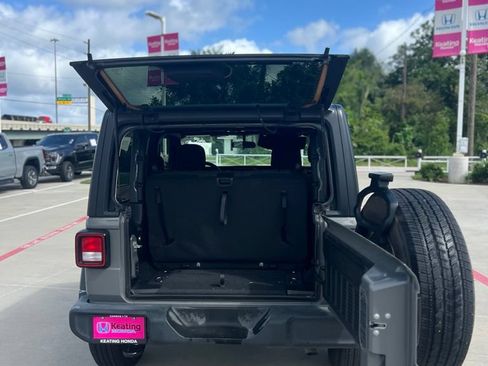 Used 2023 Jeep Wrangler Sport AWD/4WD image 22