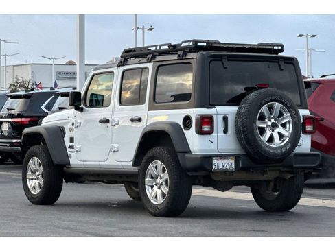Used 2022 Jeep Wrangler Unlimited Sport image 6