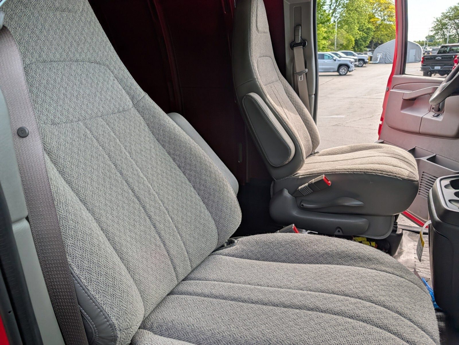 New 2026 Chevrolet Express 2500 w/ Driver Convenience Package RWD image 20