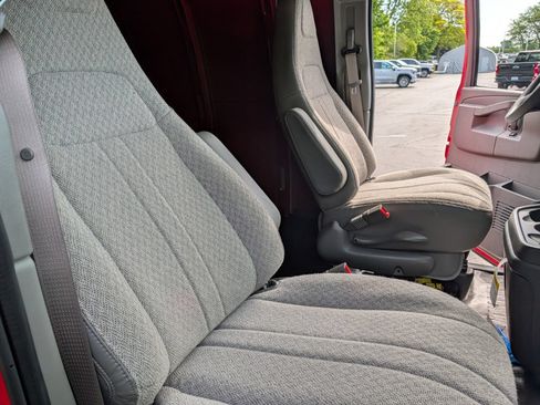 New 2026 Chevrolet Express 2500 w/ Driver Convenience Package RWD image 20