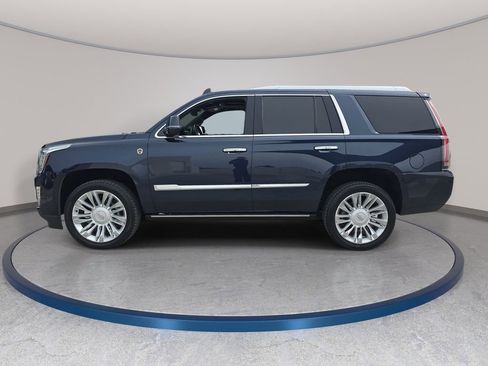 Used 2017 Cadillac Escalade Platinum image 9