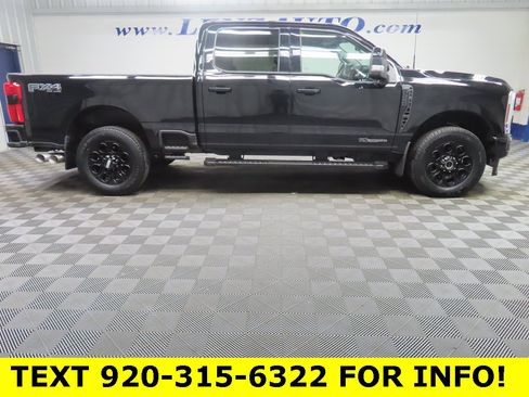 Used 2025 Ford F250 Lariat w/ Black Appearance Package image 2