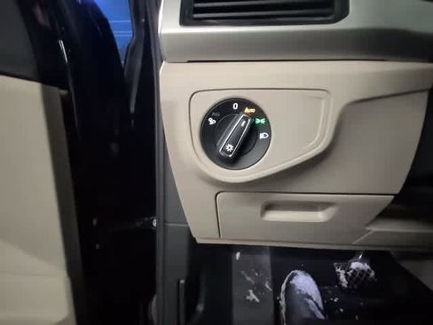 Certified 2023 Volkswagen Atlas SE image 18