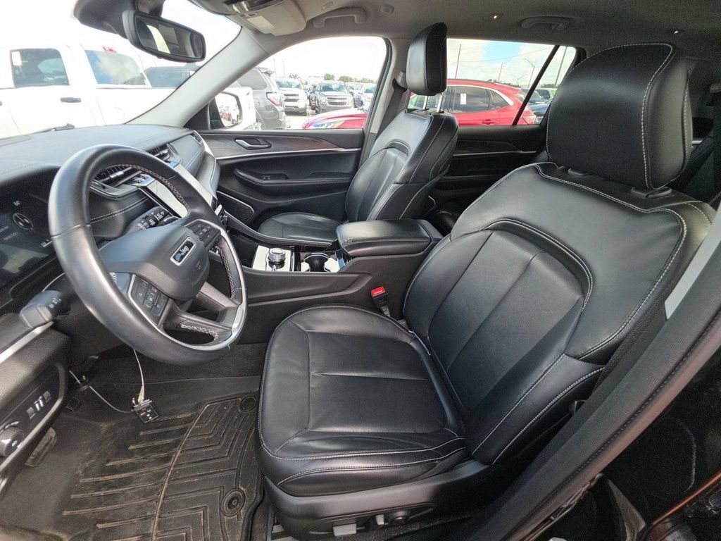 Used 2021 Jeep Grand Cherokee L Limited AWD/4WD image 9