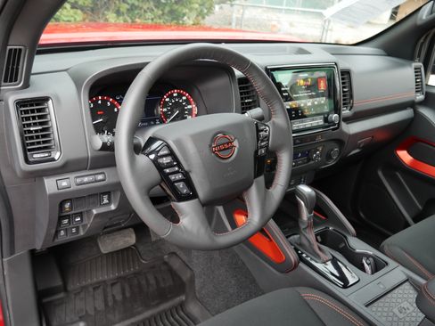 Certified 2024 Nissan Frontier PRO-4X w/ Pro Convenience Package image 4