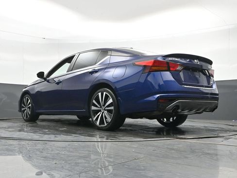 Used 2021 Nissan Altima 2.5 SR w/ SR Premium Package AWD/4WD image 44
