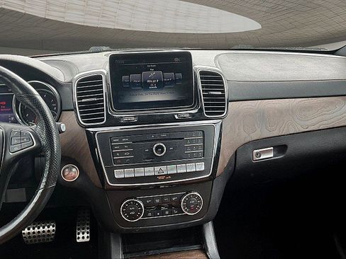 Used 2016 Mercedes-Benz GLE 450 4MATIC Coupe w/ Premium Package image 6