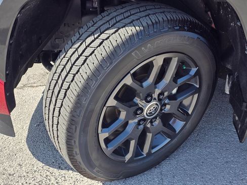 Used 2024 Toyota Sequoia Platinum AWD/4WD image 13