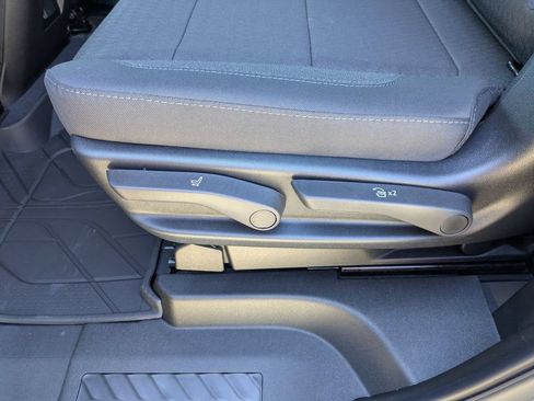 New 2026 Chevrolet Tahoe LS w/ LS Custom Edition AWD/4WD image 27