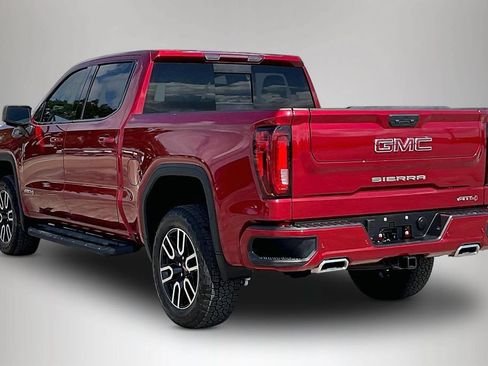Used 2025 GMC Sierra 1500 AT4 w/ AT4 Premium Package AWD/4WD image 4