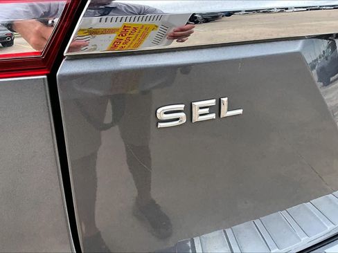 Used 2019 Volkswagen Atlas SEL FWD image 10
