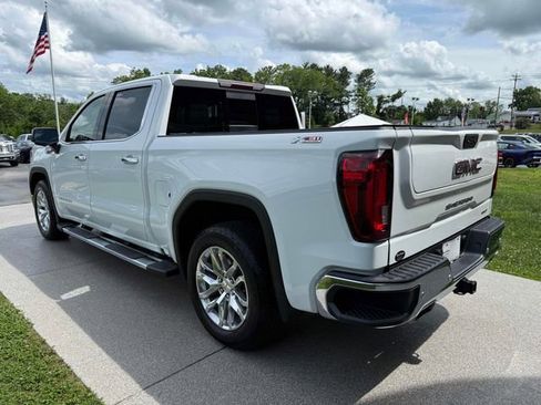 Used 2022 GMC Sierra 1500 SLT w/ SLT Premium Plus Package AWD/4WD image 23