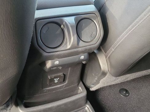 Used 2021 Jeep Wrangler Unlimited Sahara image 25