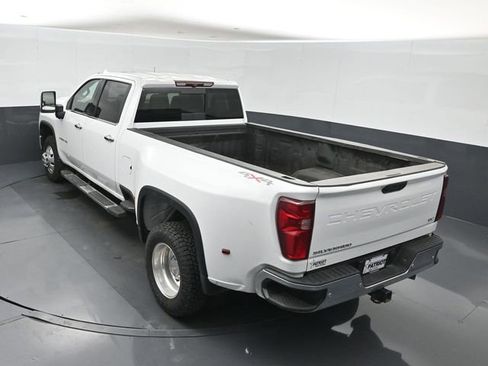 Used 2025 Chevrolet Silverado 3500 LTZ w/ LTZ Plus Package AWD/4WD image 33