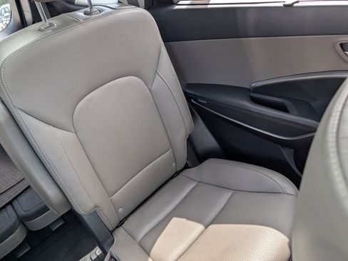 Used 2019 Hyundai Santa Fe XL AWD/4WD image 14