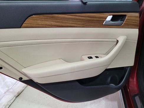 Used 2015 Hyundai Sonata Limited w/ Option Group 06 image 47