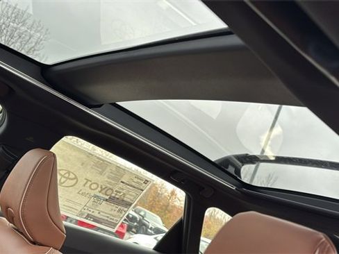 New 2025 Toyota Crown Signia w/ Advanced Technology Package image 9